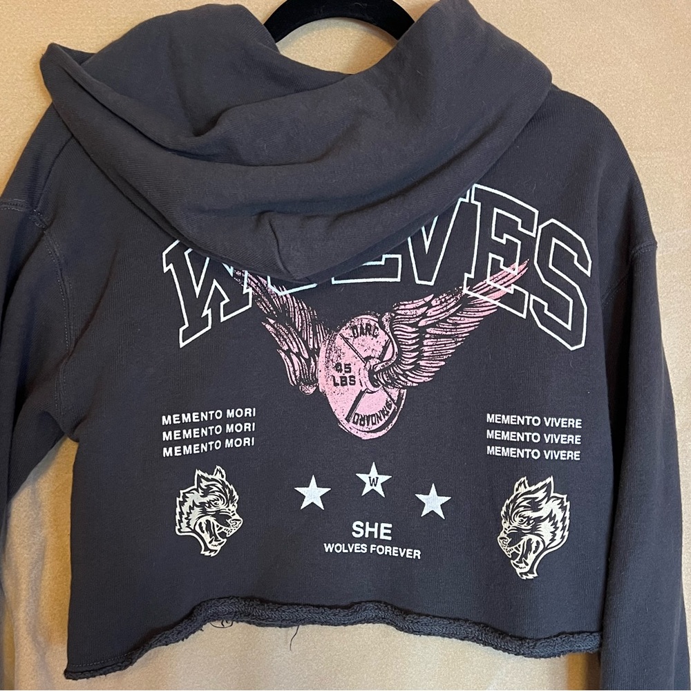 Darc Sport Wolves She Cropped Sweatshirt